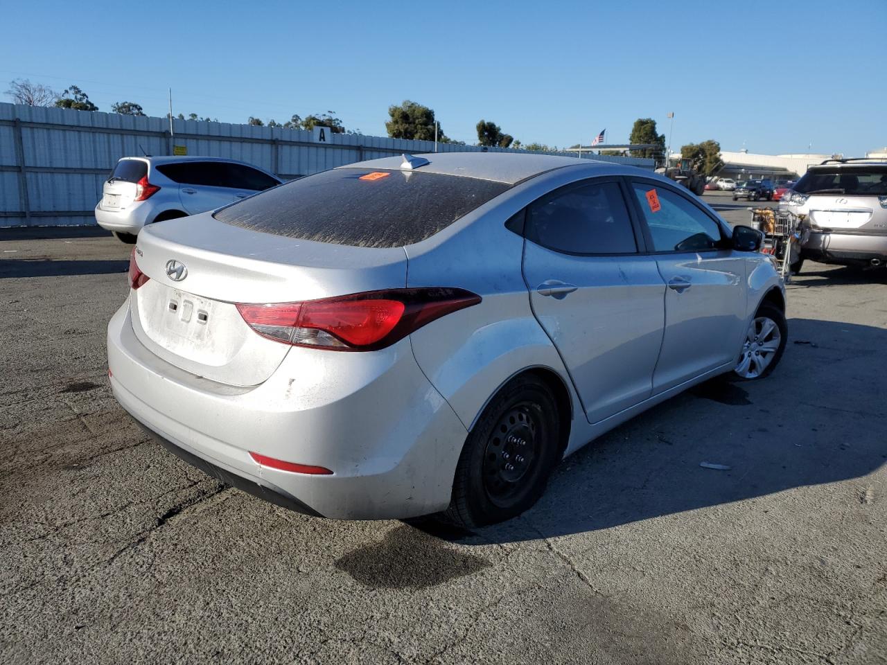 Image 3 of 2016 HYUNDAI ELANTRA SE 2016 with VIN 5NPDH4AE6GH781549