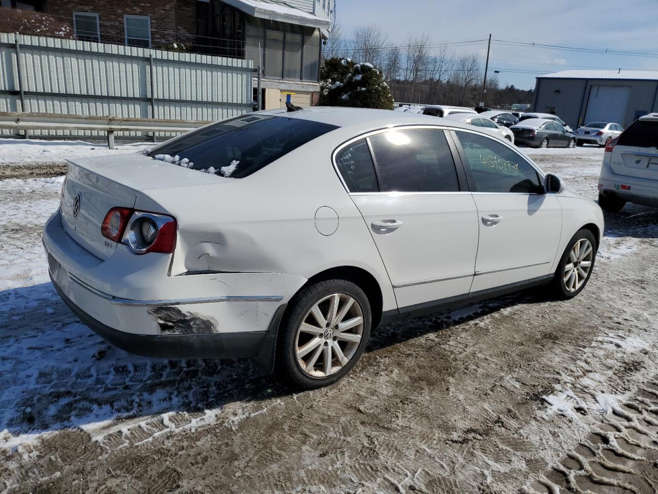 Image 3 of 2010 VOLKSWAGEN PASSAT KOMFORT 2010 with VIN WVWJK7AN0AE111119