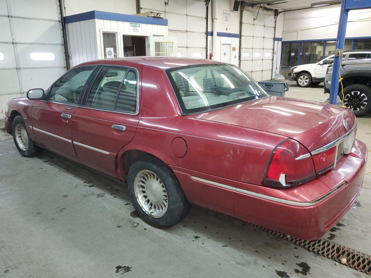 Изображение 2 2001 MERCURY GRAND MARQUIS LS 2001 с VIN 2MEFM75W71X643760