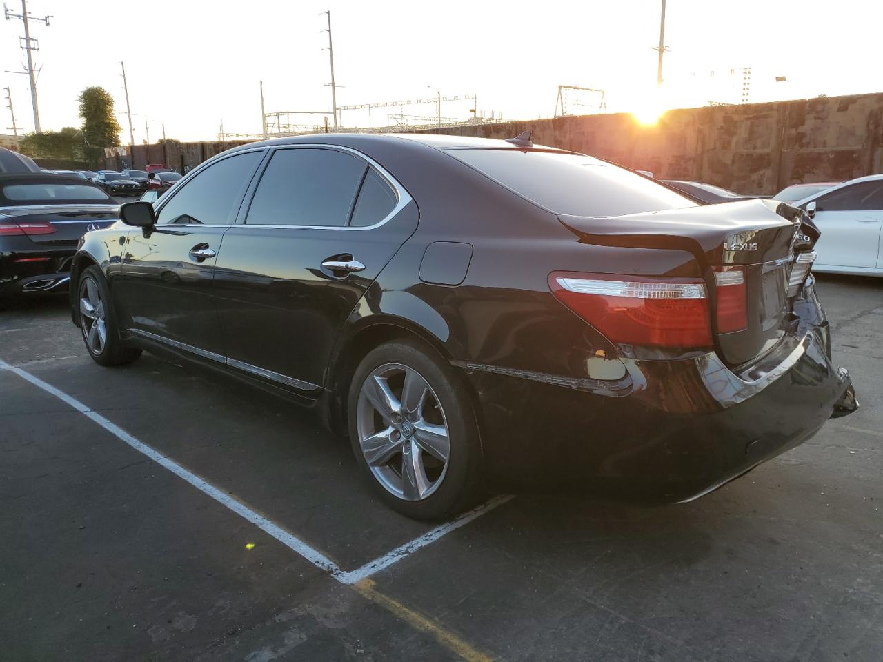 Image 2 of 2007 LEXUS LS 460L 2007 with VIN JTHGL46F375016827