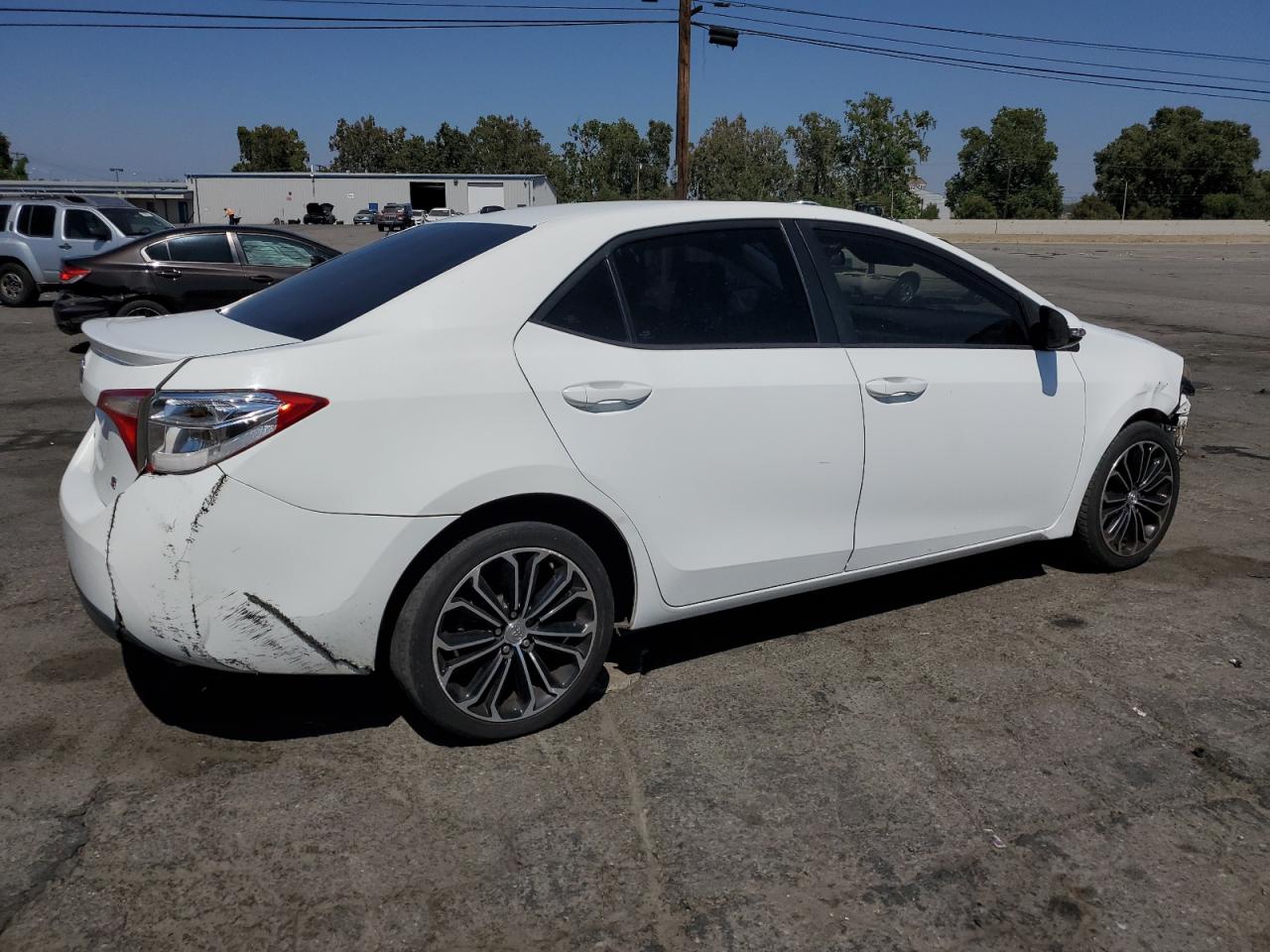 Image 3 of 2014 TOYOTA COROLLA L 2014 with VIN 5YFBURHE8EP091825