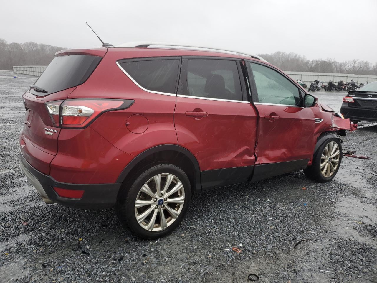 Obraz 3 z 2017 FORD ESCAPE TITANIUM 2017 z VIN 1FMCU0J99HUA57618