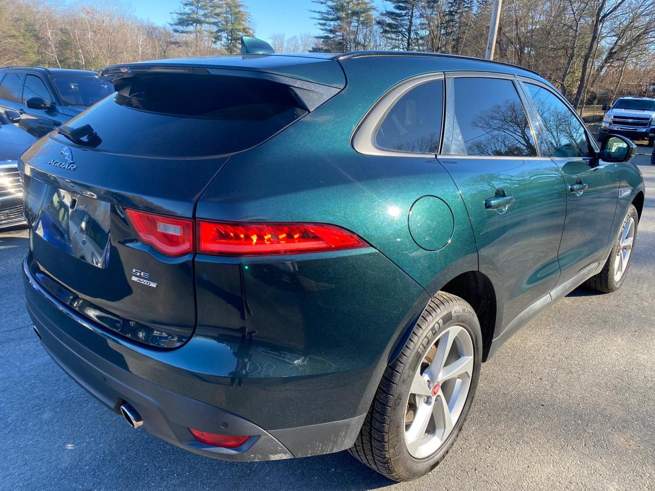 Obraz 3 z 2017 JAGUAR F-PACE PREMIUM 2017 z VIN SADCJ2BV3HA079012
