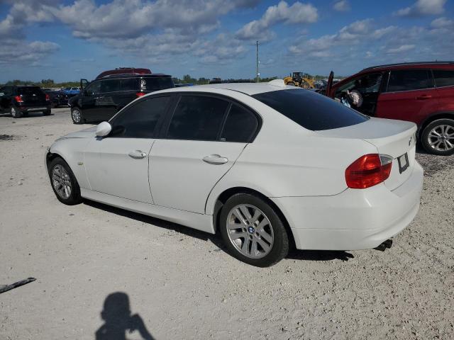 Obraz 2 z 2007 BMW 328 I 2007 z VIN WBAVA33507PV66119