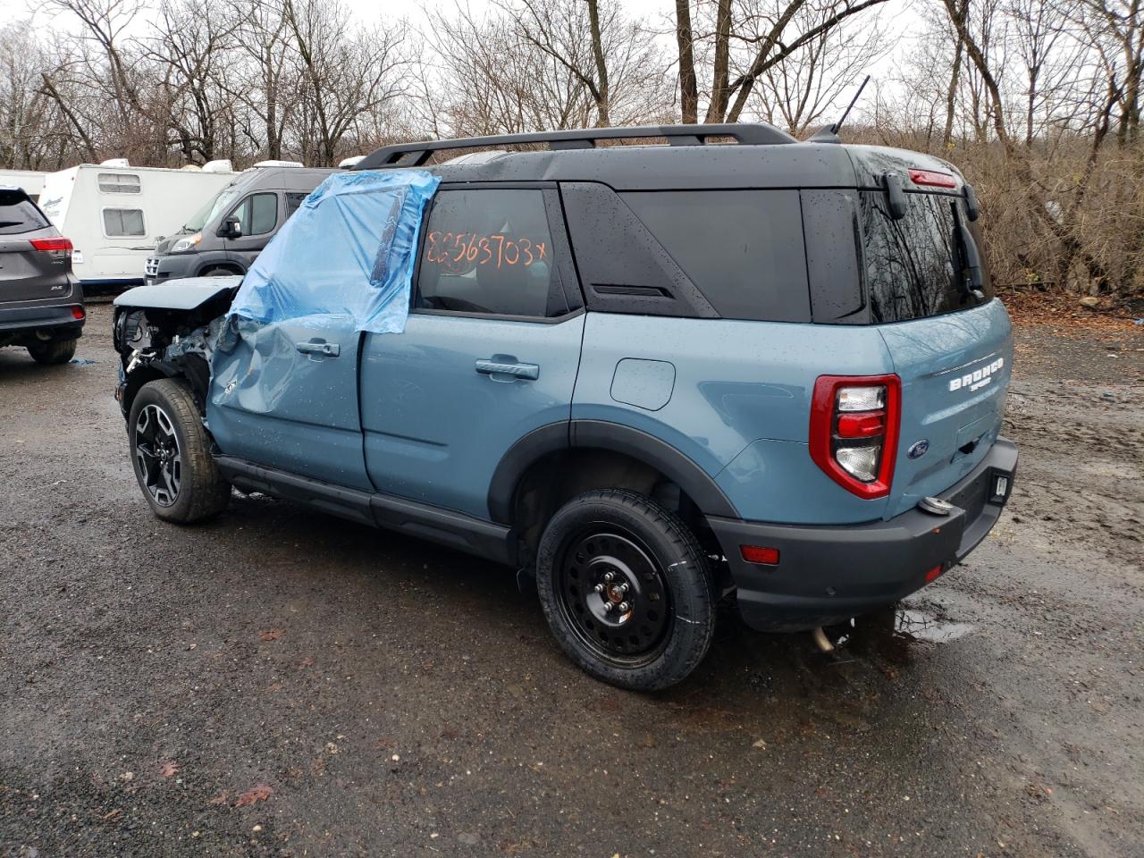 Obraz 2 z Ford Bronco Sport Outer Banks 2022 z VIN 3FMCR9C60NRD00180