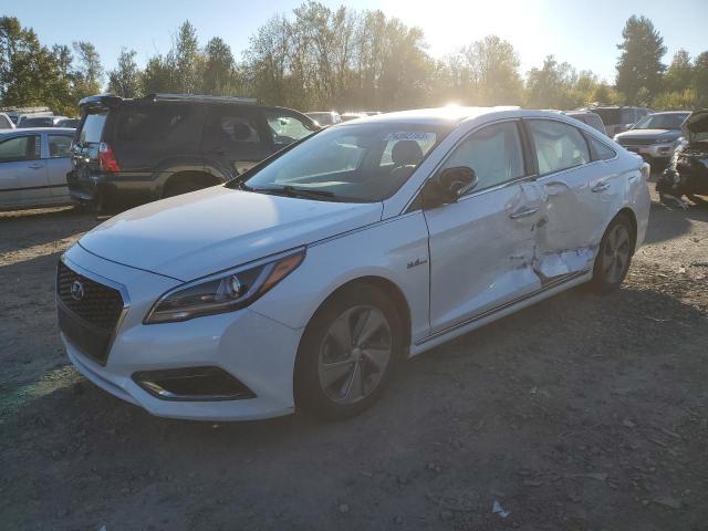 Image 1 of 2016 HYUNDAI SONATA HYBRID 2016 with VIN KMHE34L19GA012964