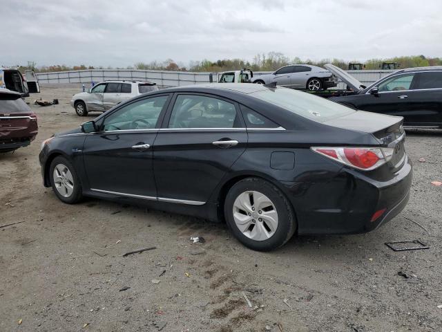 Image 2 of 2012 HYUNDAI SONATA HYBRID 2012 with VIN KMHEC4A44CA046060