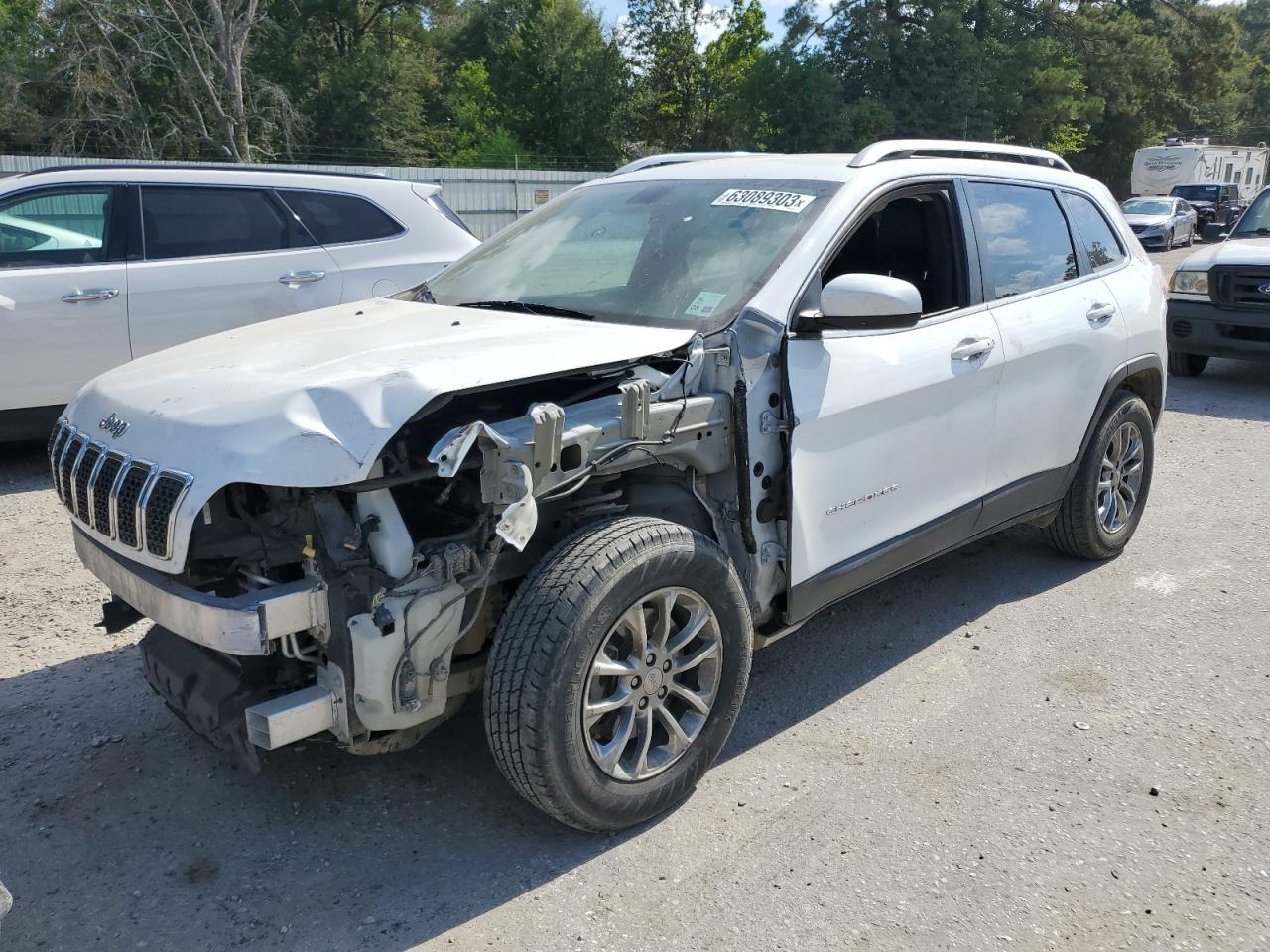 Изображение 1 Jeep Cherokee Latitude Plus 2019 с VIN 1C4PJMLB8KD232311