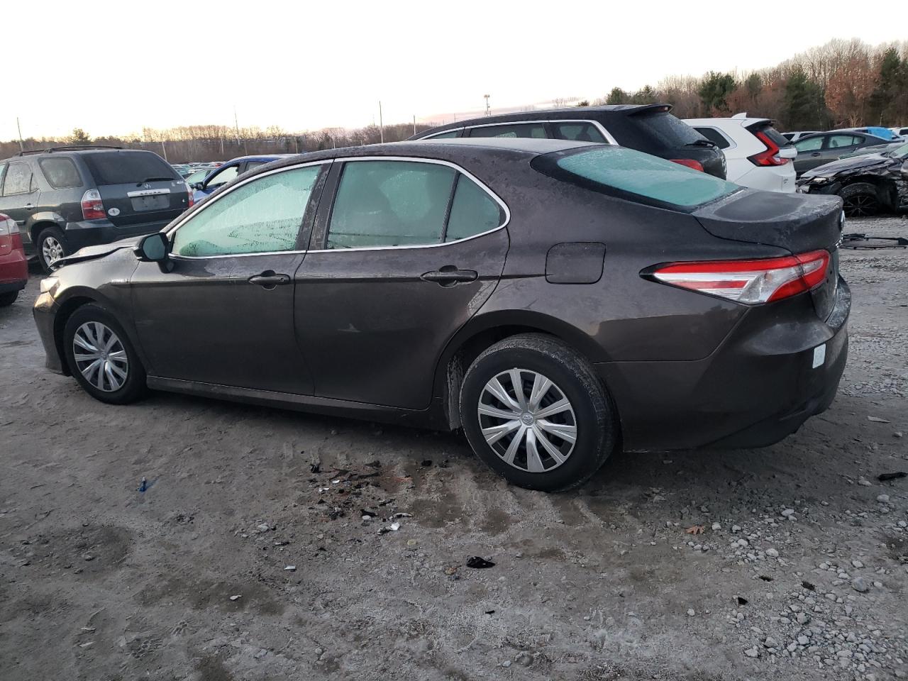 Obraz 2 z 2018 TOYOTA CAMRY LE 2018 z VIN 4T1B31HK2JU502669