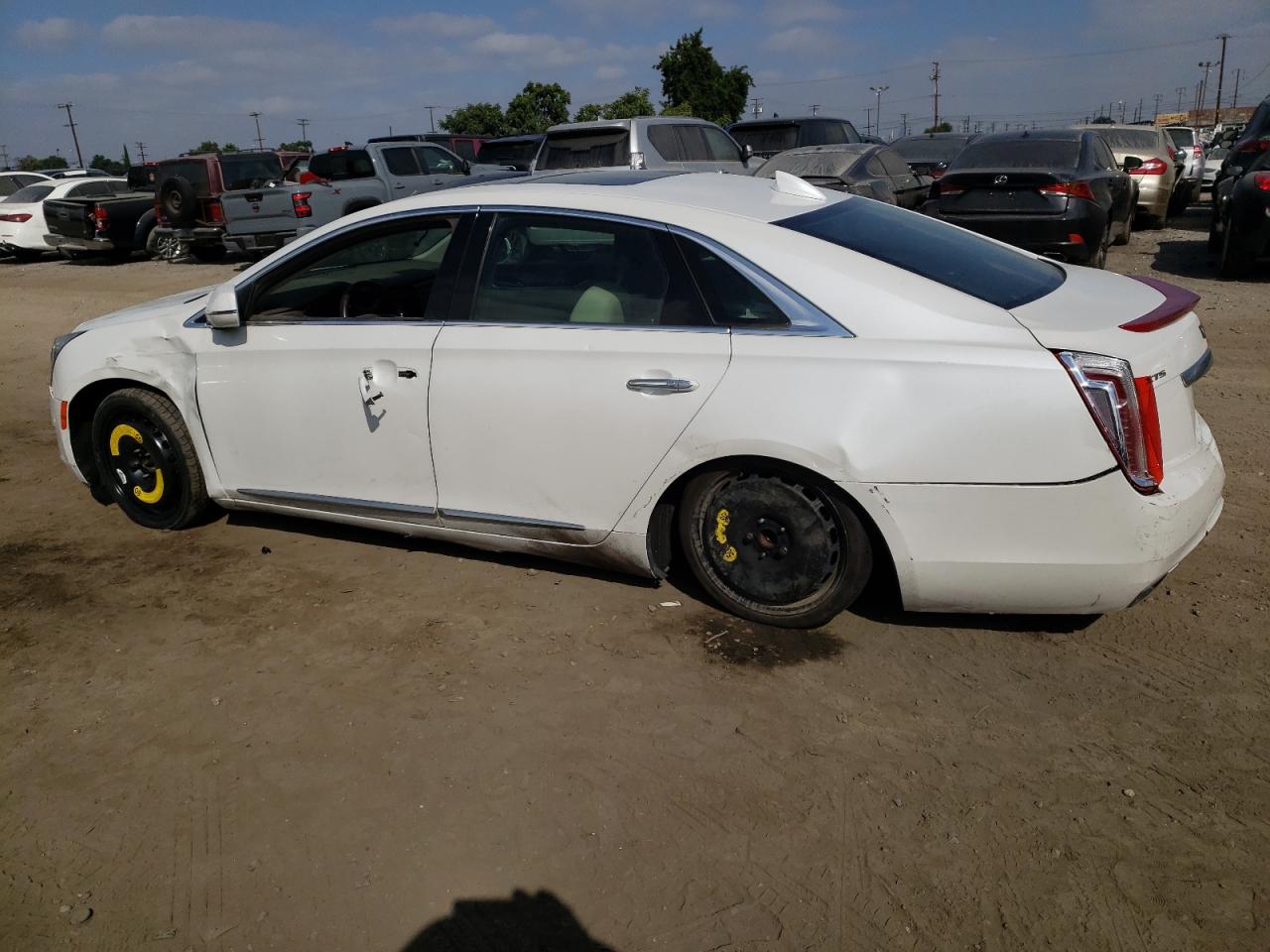 Image 2 of Cadillac Xts Premium Collection 2016 with VIN 2G61P5S33G9133326