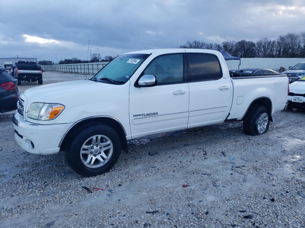 Image 1 of 2006 TOYOTA TUNDRA DOUBLE CAB SR5 2006 with VIN 5TBET34146S542721