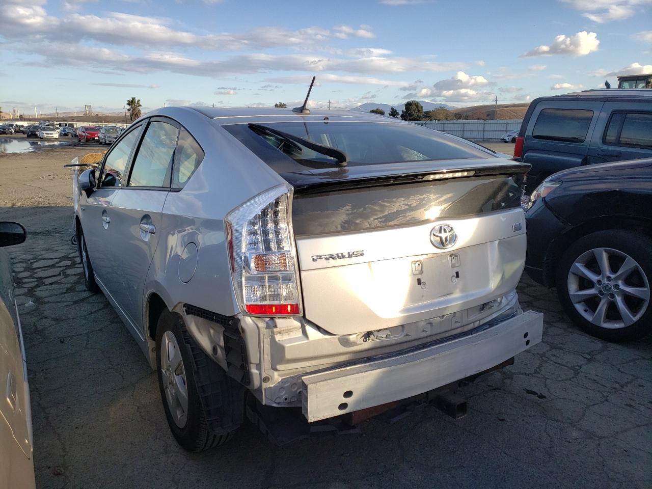 Image 2 of 2010 TOYOTA PRIUS  2010 with VIN JTDKN3DU8A0199728