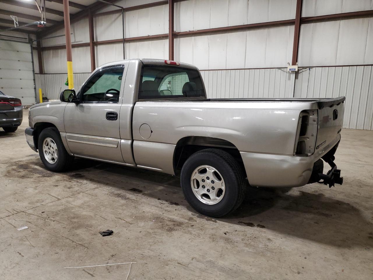 Obraz 2 z 2003 CHEVROLET SILVERADO C1500 2003 z VIN 1GCEC14V33Z176114