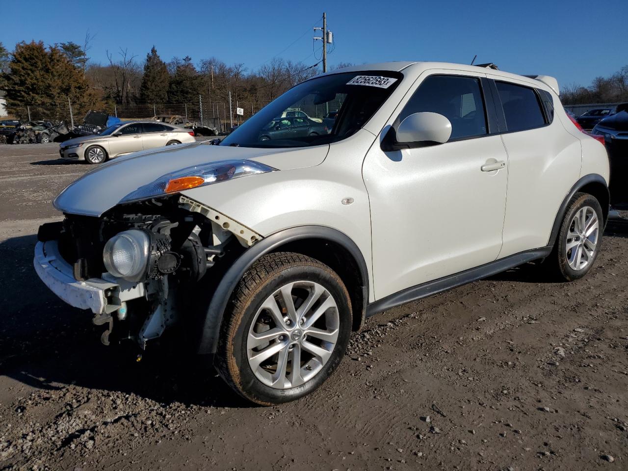 Изображение 1 2013 NISSAN JUKE S 2013 с VIN JN8AF5MV2DT212770