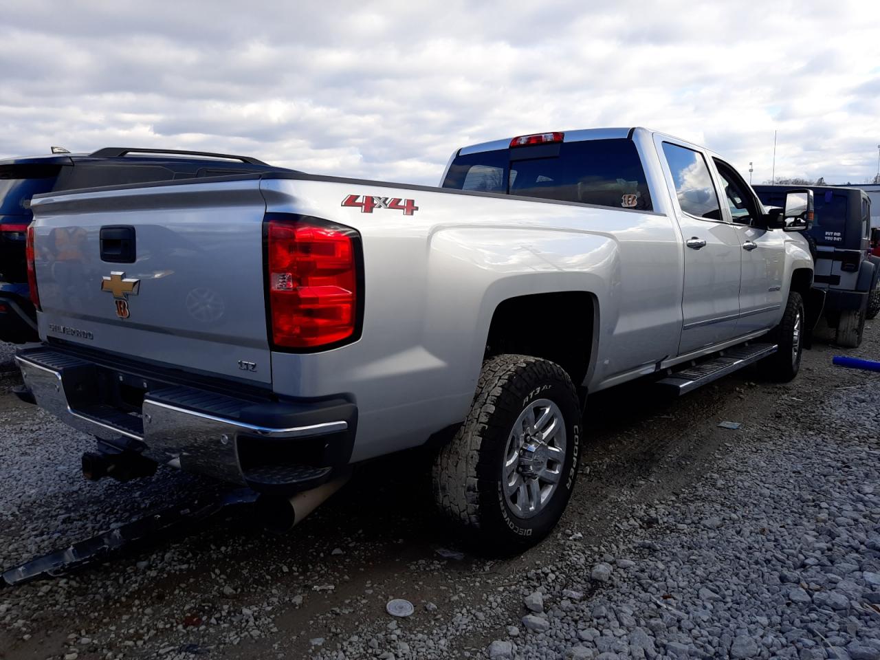 Obraz 3 z 2018 CHEVROLET SILVERADO K3500 LTZ 2018 z VIN 1GC4K0CY1JF142899
