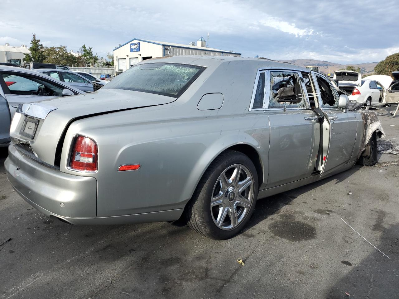 Obraz 3 z 2010 ROLLS-ROYCE PHANTOM  2010 z VIN SCA681S59AUX09044