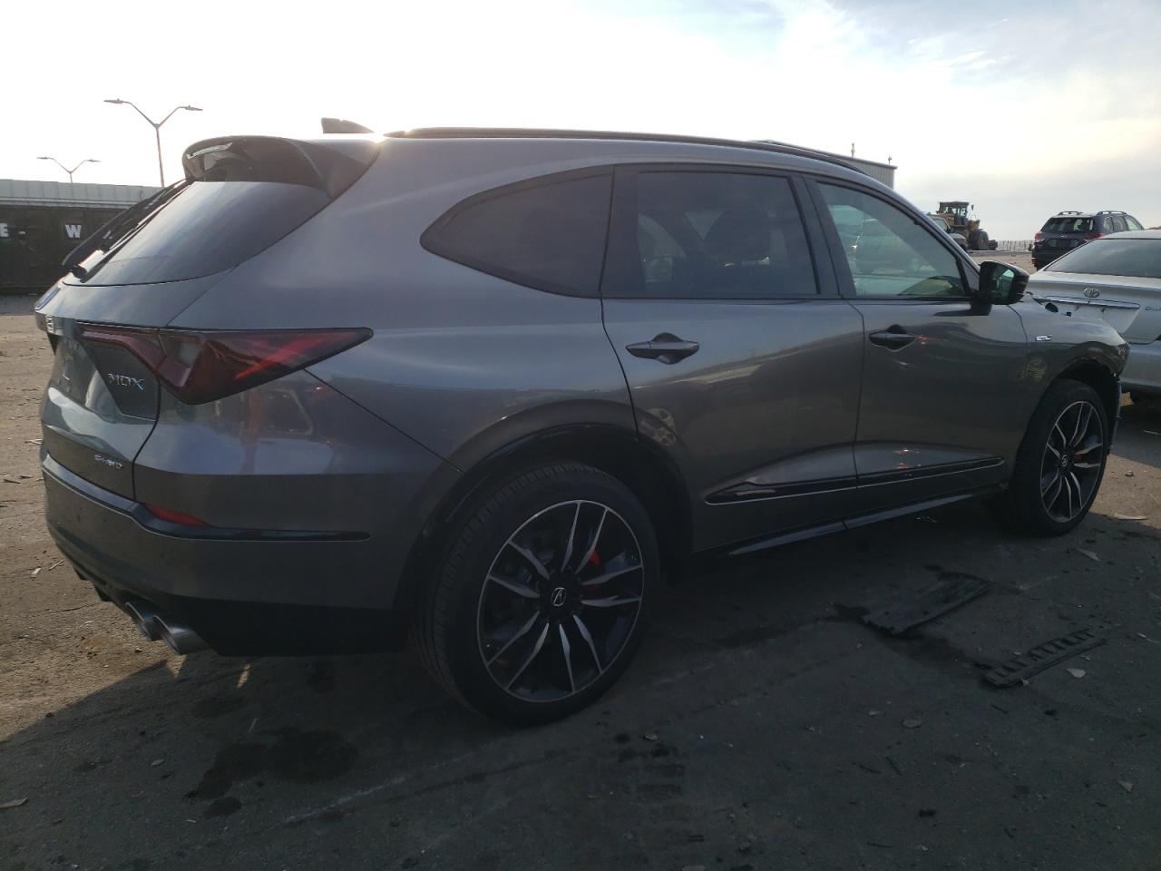 Image 3 of 2024 ACURA MDX TYPE S ADVANCE 2024 with VIN 5J8YD8H86RL000632