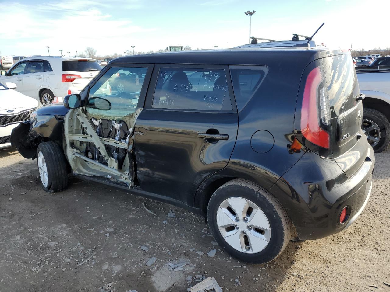 Obraz 2 z 2019 KIA SOUL + 2019 z VIN KNDJP3A53K7649426