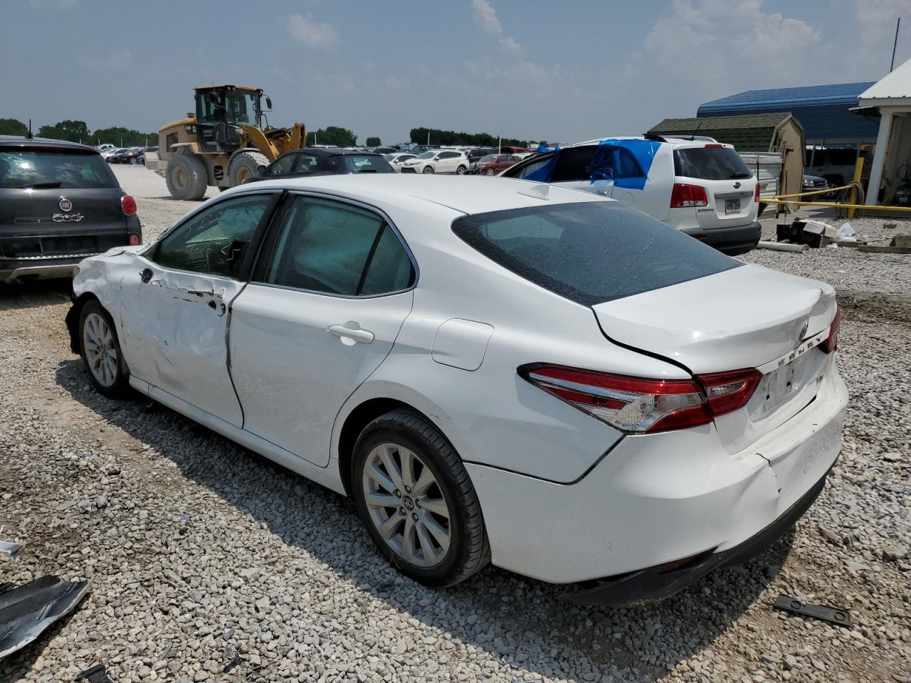 Obraz 2 z 2019 TOYOTA CAMRY L 2019 z VIN 4T1B11HK8KU743644