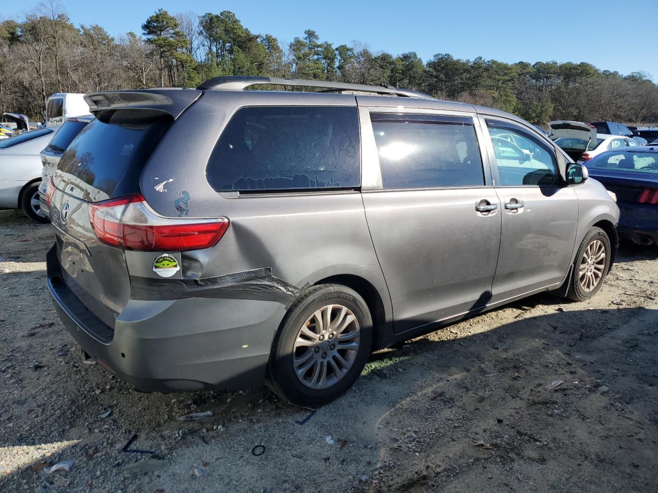 Obraz 3 z 2017 TOYOTA SIENNA XLE 2017 z VIN 5TDYZ3DC3HS820905