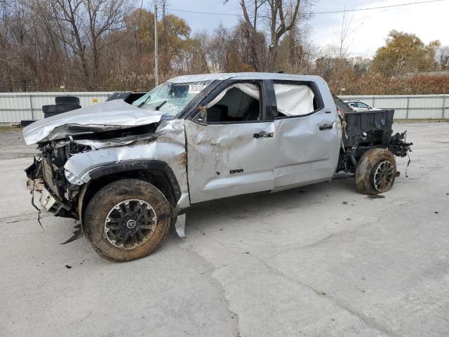 Изображение 2022 TOYOTA TUNDRA CREWMAX SR5 2022