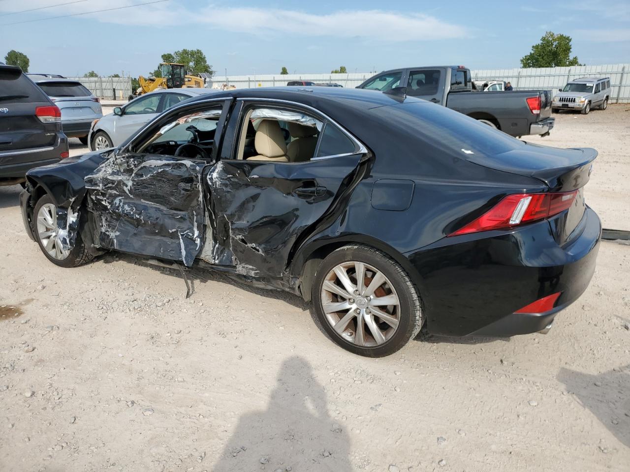 Obraz 2 z 2016 LEXUS IS 200T 2016 z VIN JTHBA1D20G5007694