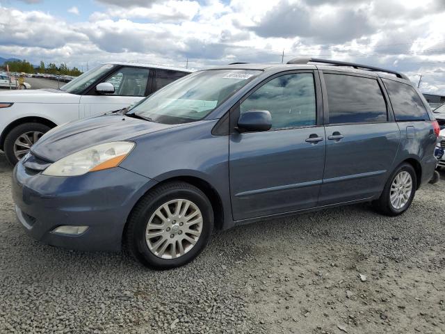 2010 TOYOTA SIENNA XLE 2010 image