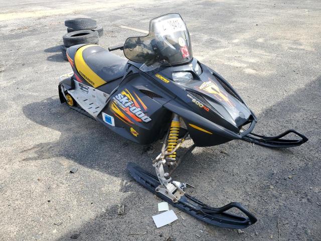 2003 SKI SNOWMOBILE 2003 image