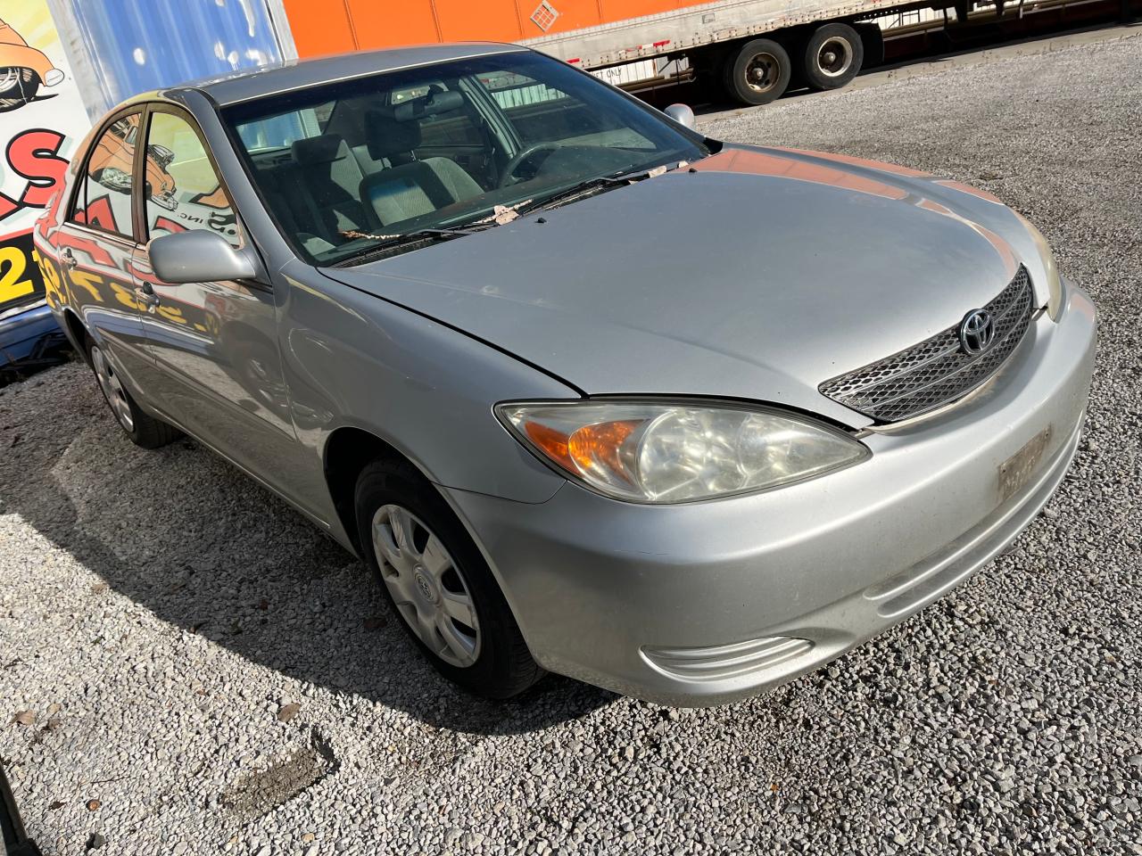 Obraz 1 z 2003 TOYOTA CAMRY LE 2003 z VIN 4T1BE32K43U161177
