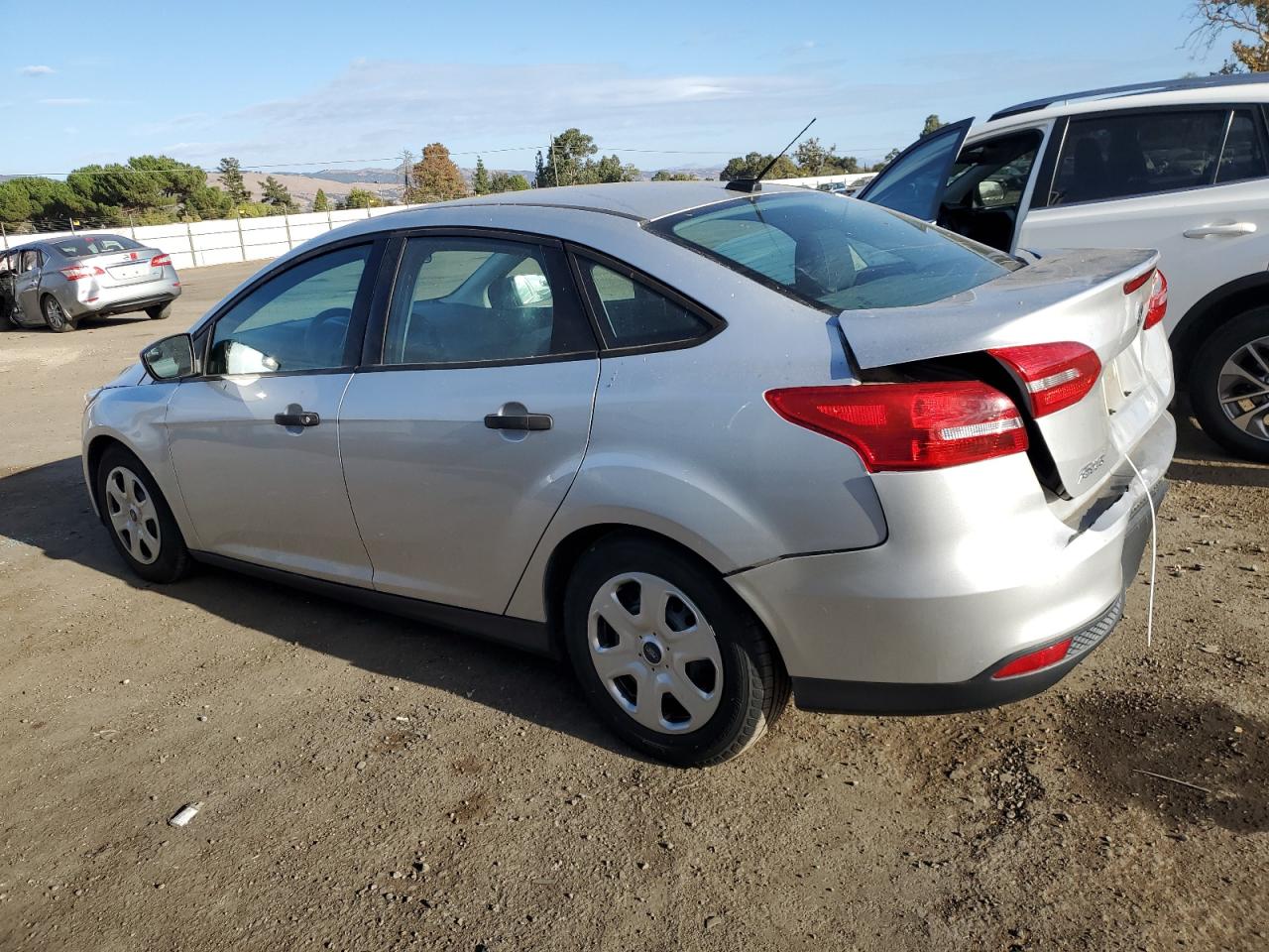 Изображение 2 2015 FORD FOCUS S 2015 с VIN 1FADP3E2XFL378042