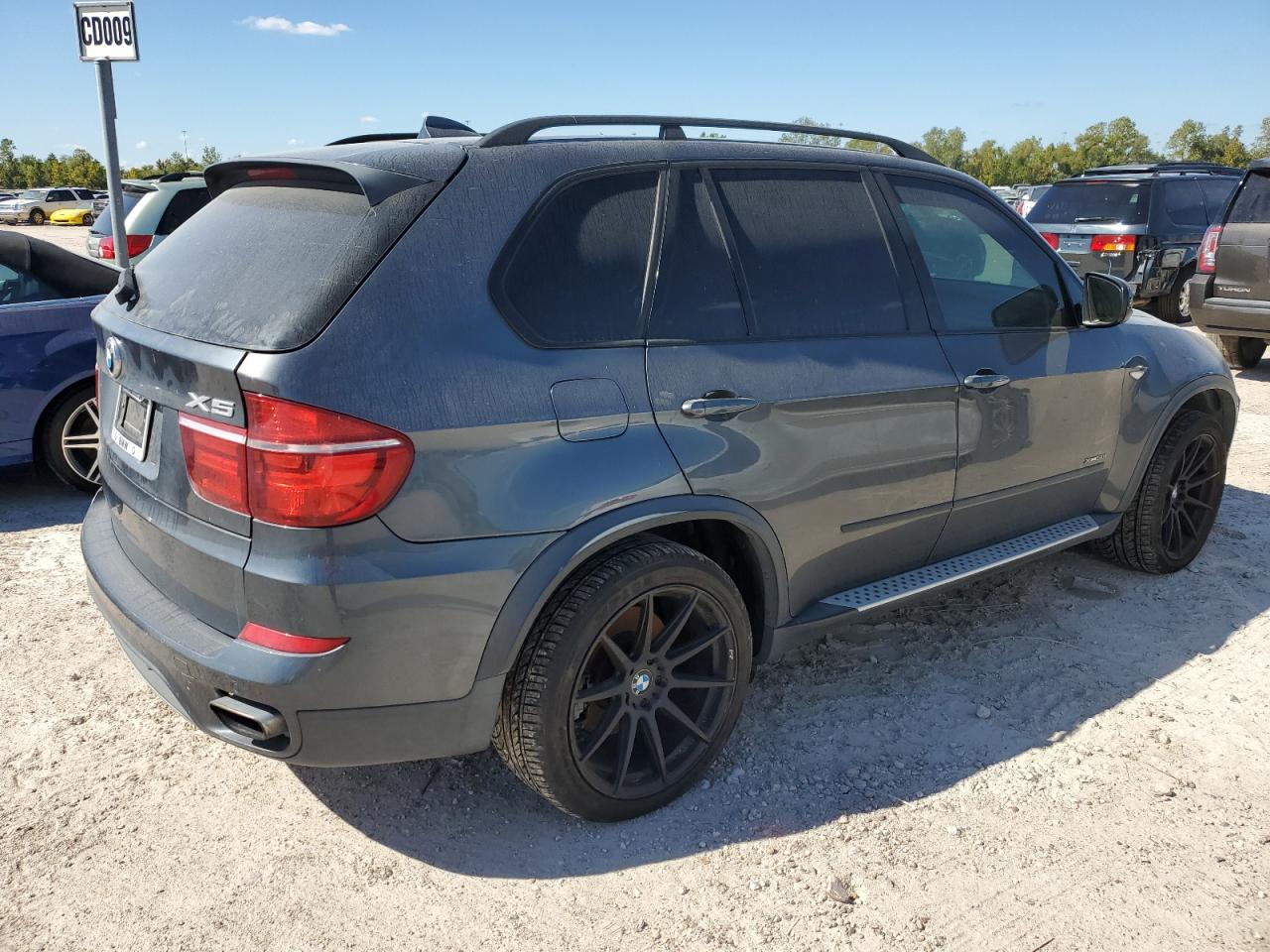 Изображение 3 2012 BMW X5 XDRIVE50I 2012 с VIN 5UXZV8C56CL424671