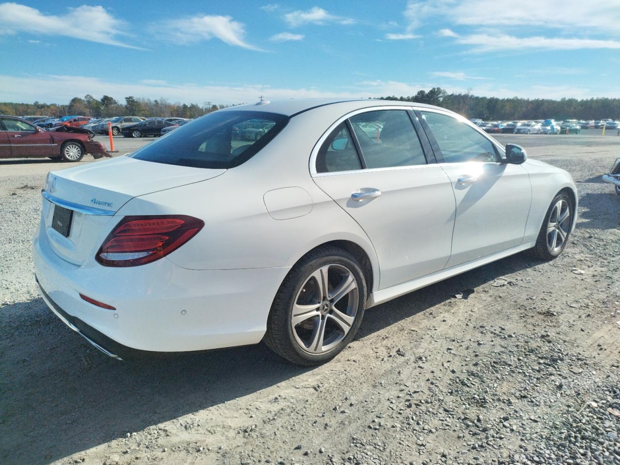 Obraz 3 z 2017 MERCEDES-BENZ E 300 4MATIC 2017 z VIN WDDZF4KB3HA265356
