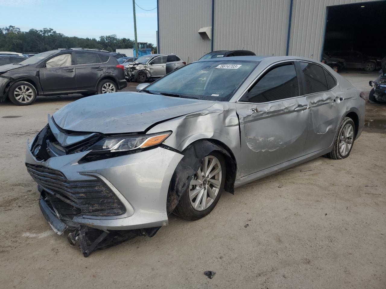 Изображение 1 2021 TOYOTA CAMRY LE 2021 с VIN 4T1C11AK8MU496224