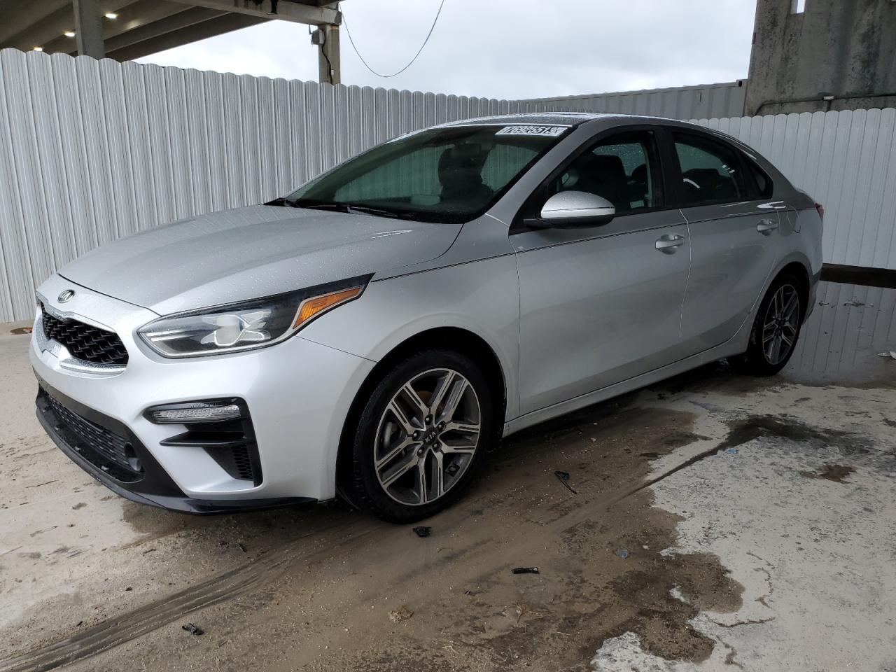 Изображение 1 2019 KIA FORTE GT LINE 2019 с VIN 3KPF34AD7KE013719