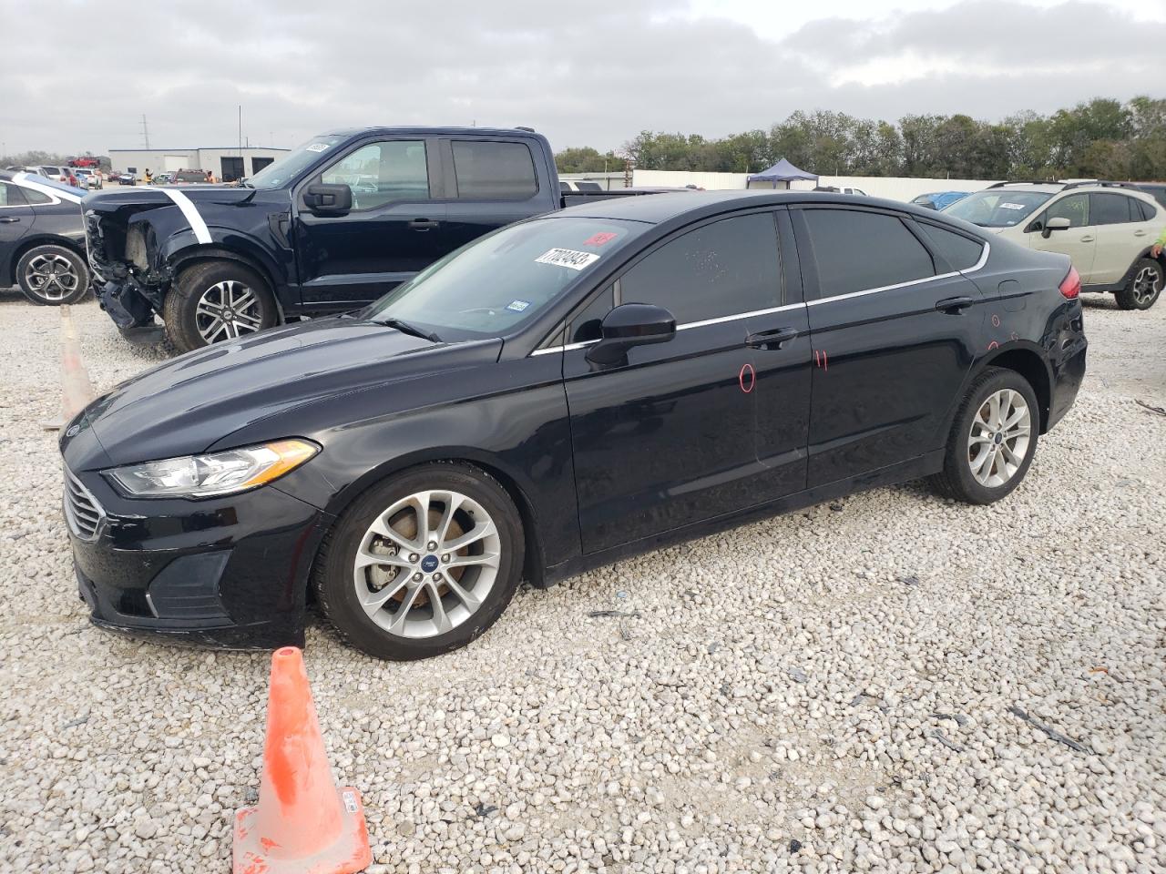 Obraz 1 z 2019 FORD FUSION SE 2019 z VIN 3FA6P0LU6KR116395
