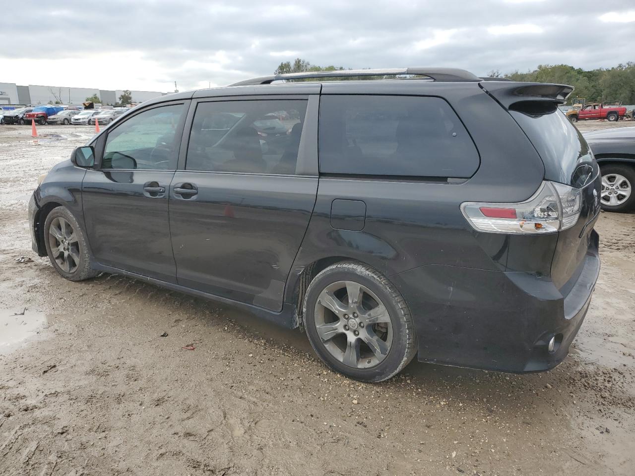 Obraz 2 z 2011 TOYOTA SIENNA SPORT 2011 z VIN 5TDXK3DC2BS152019
