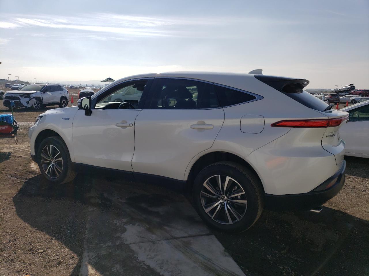 Изображение 2 2021 TOYOTA VENZA LE 2021 с VIN JTEAAAAH9MJ033652