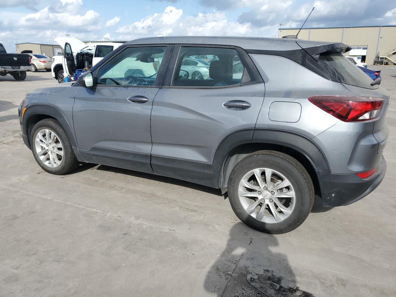 Image 2 of 2021 CHEVROLET TRAILBLAZER LS 2021 with VIN KL79MMS21MB001375