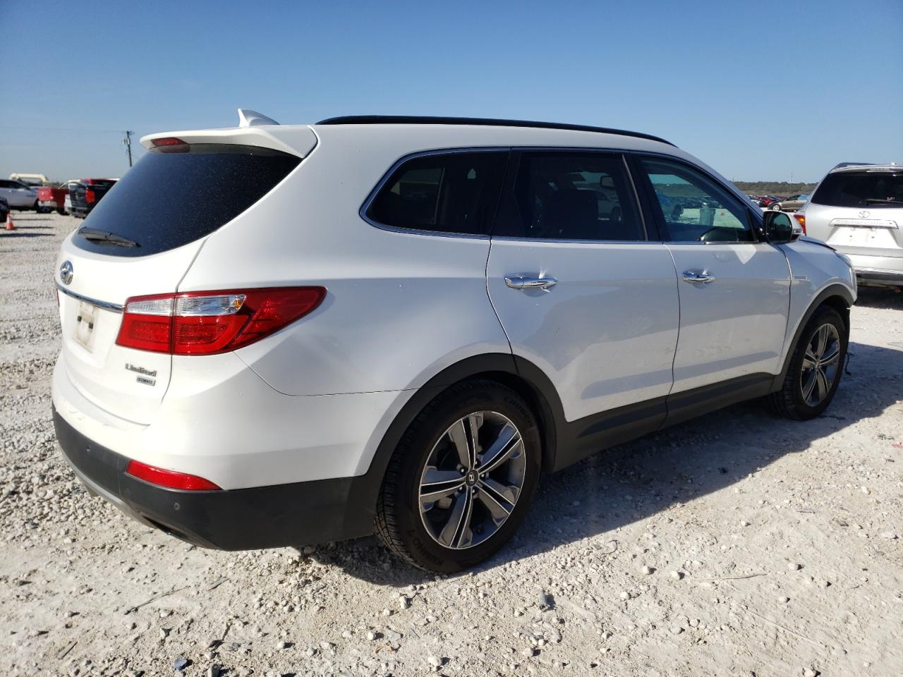 Image 3 of 2015 HYUNDAI SANTA FE GLS 2015 with VIN KM8SR4HF1FU113273