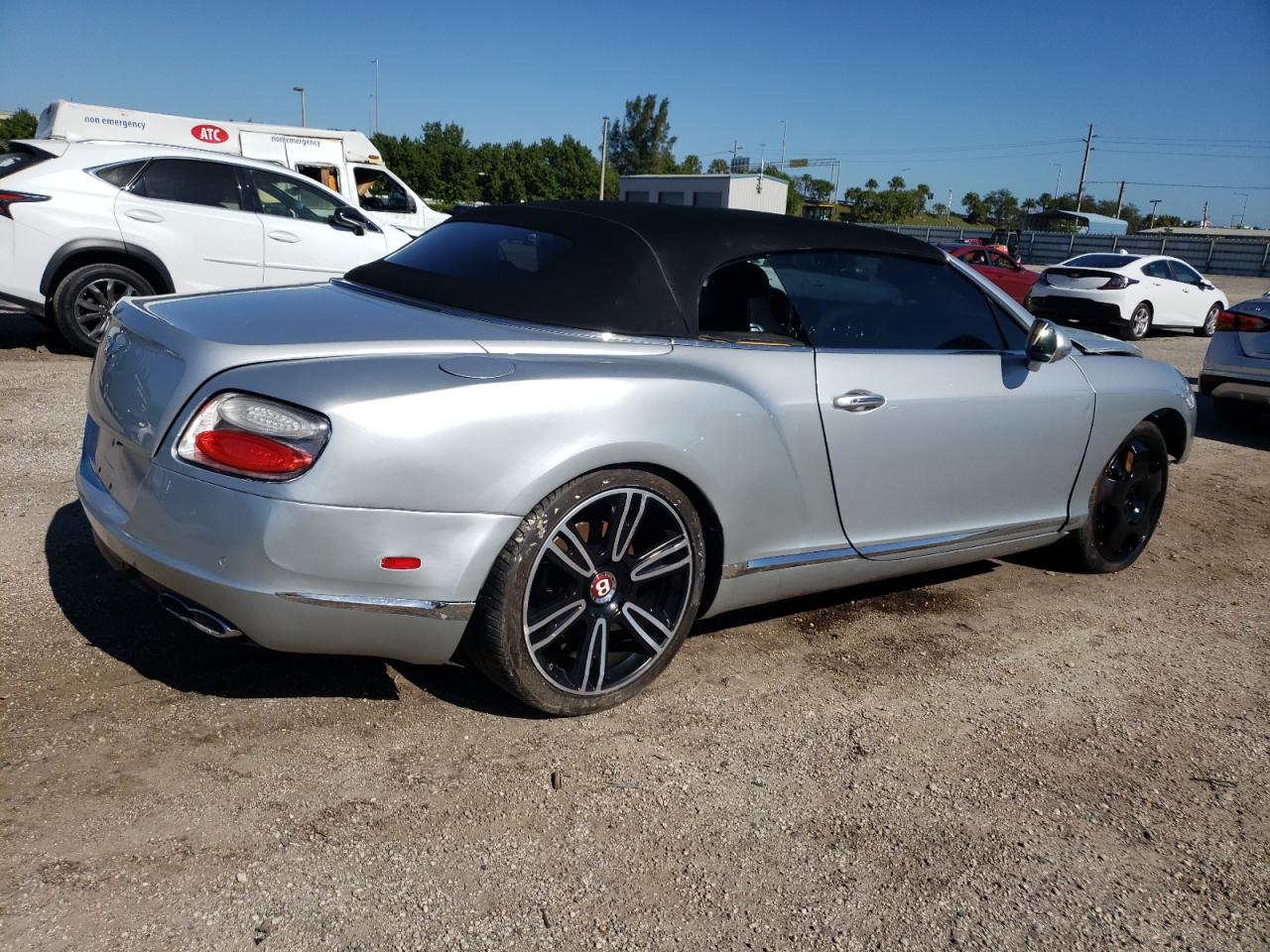 Image 3 of 2013 BENTLEY CONTINENTAL GTC V8 2013 with VIN SCBGT3ZA6DC082584