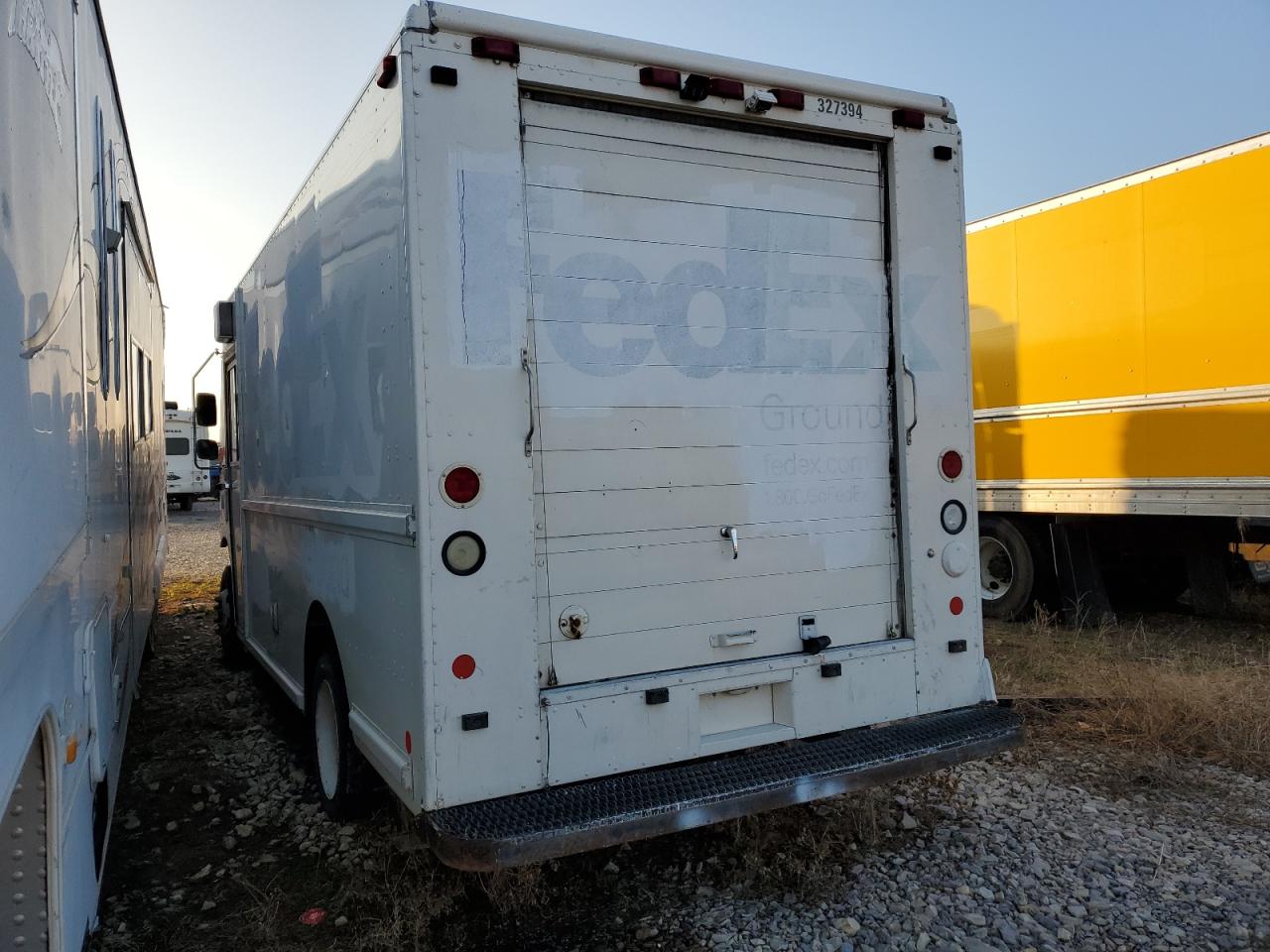 Obraz 2 z 2002 FREIGHTLINER CHASSIS M LINE WALK-IN VAN 2002 z VIN 4UZAANBW12CJ99671