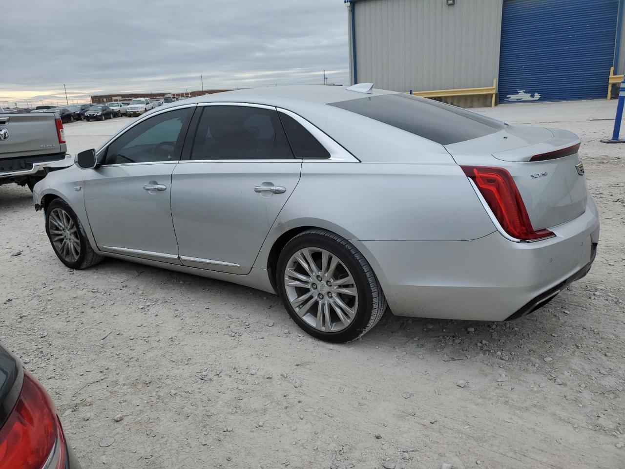 Image 2 of 2018 CADILLAC XTS LUXURY 2018 with VIN 2G61M5S36J9118514