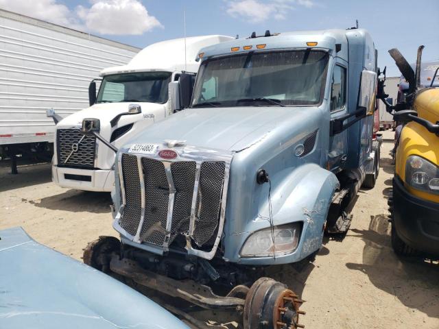 Изображение 2 2016 PETERBILT 579  2016 с VIN 1XPBD49X5GD344316