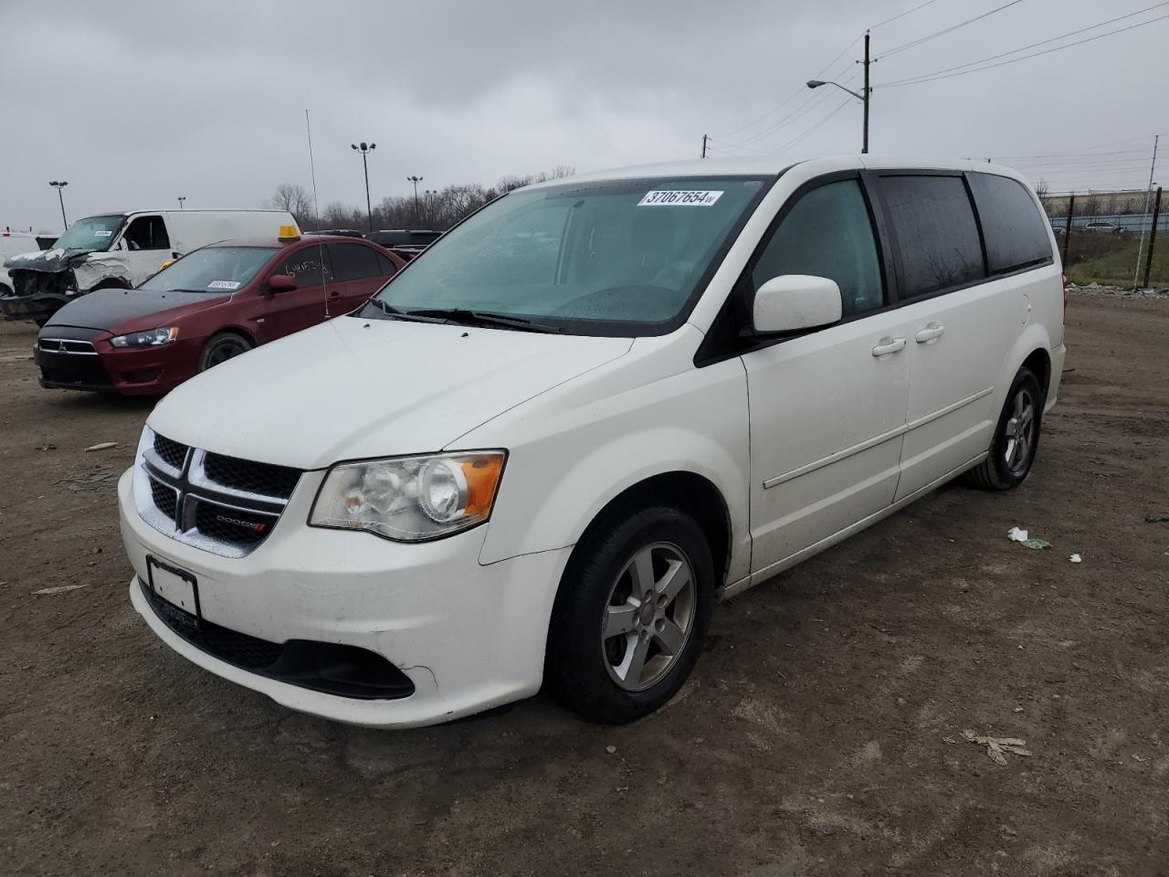 Obraz 1 z 2013 DODGE GRAND CARAVAN SXT 2013 z VIN 2C4RDGCG8DR524702