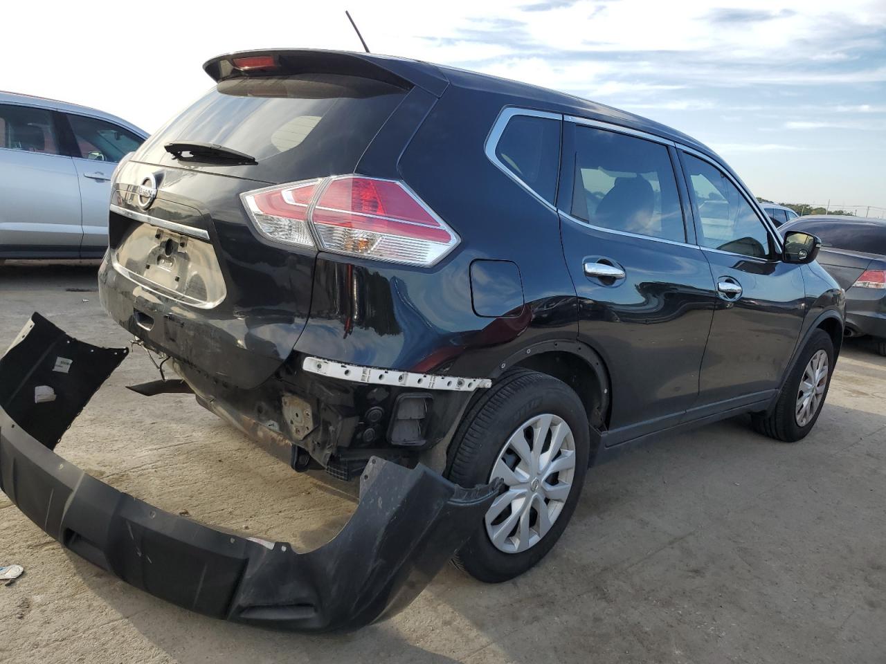 Obraz 3 z 2015 NISSAN ROGUE S 2015 z VIN KNMAT2MTXFP525594