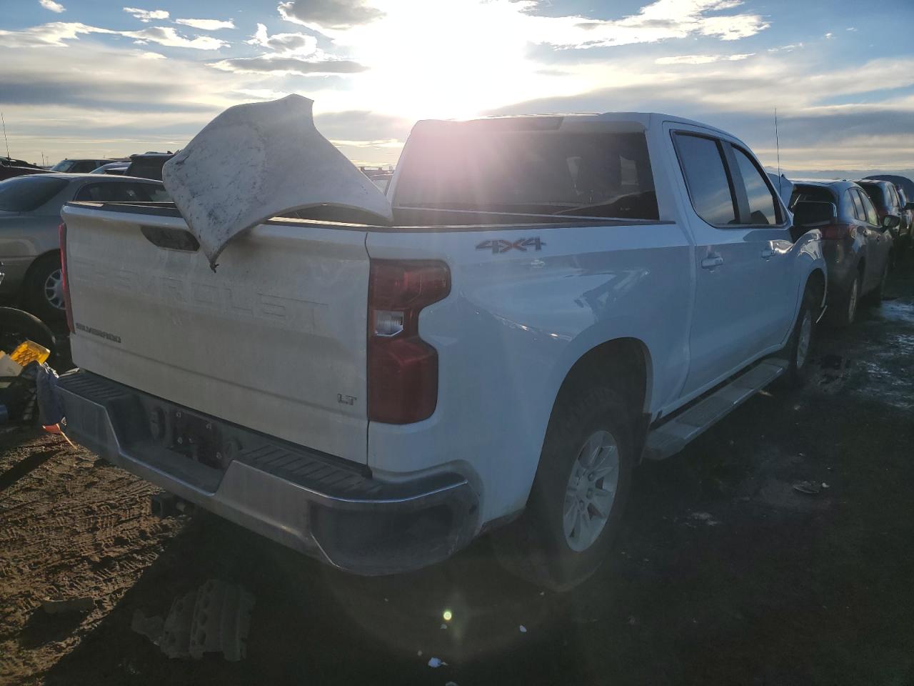 Image 3 of 2023 CHEVROLET SILVERADO K1500 LT 2023 with VIN 1GCPDDEK7PZ107475