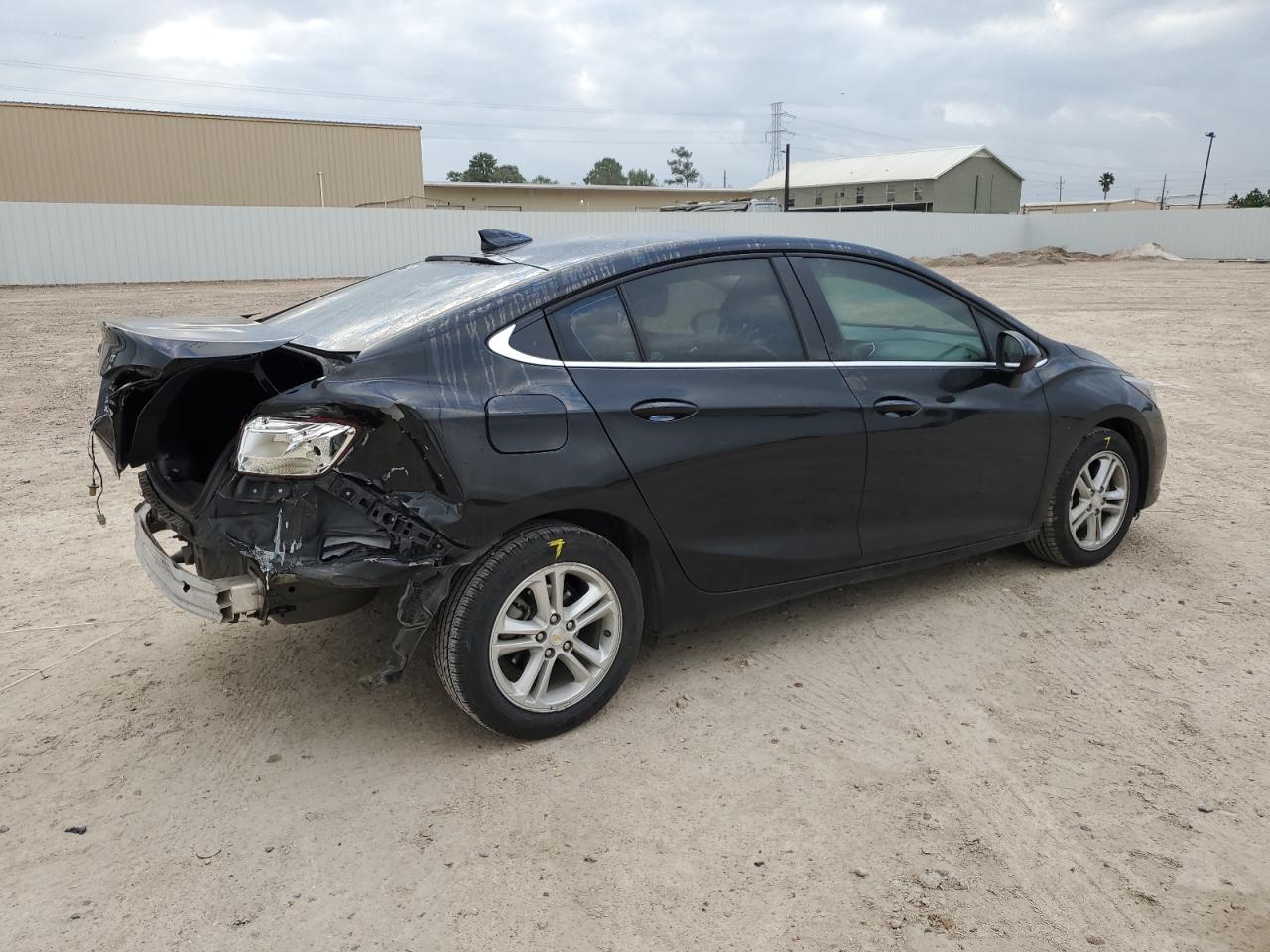 Obraz 3 z 2018 CHEVROLET CRUZE LT 2018 z VIN 1G1BE5SMXJ7242979