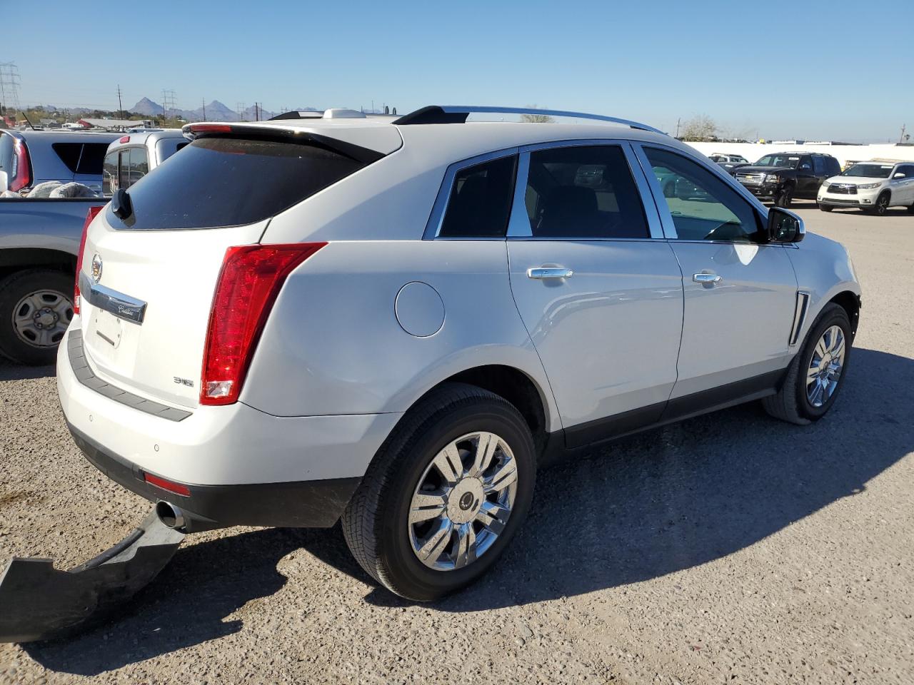 Image 3 of 2016 CADILLAC SRX LUXURY COLLECTION 2016 with VIN 3GYFNBE32GS548329