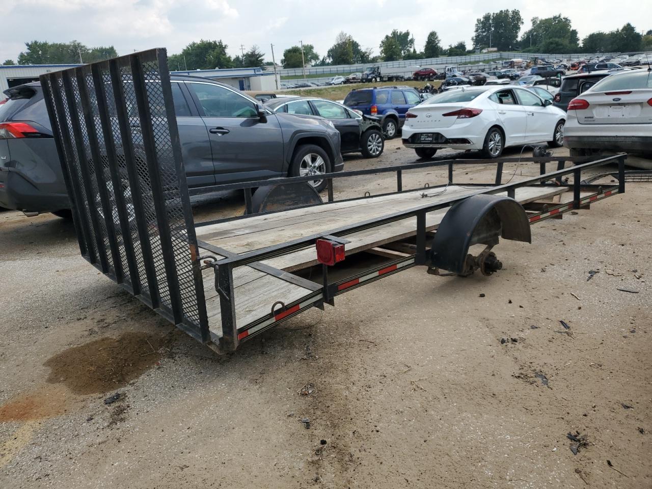 Image 3 of 2011 HEART LAND TRAILER 2011 with VIN 430UD141XBM031525