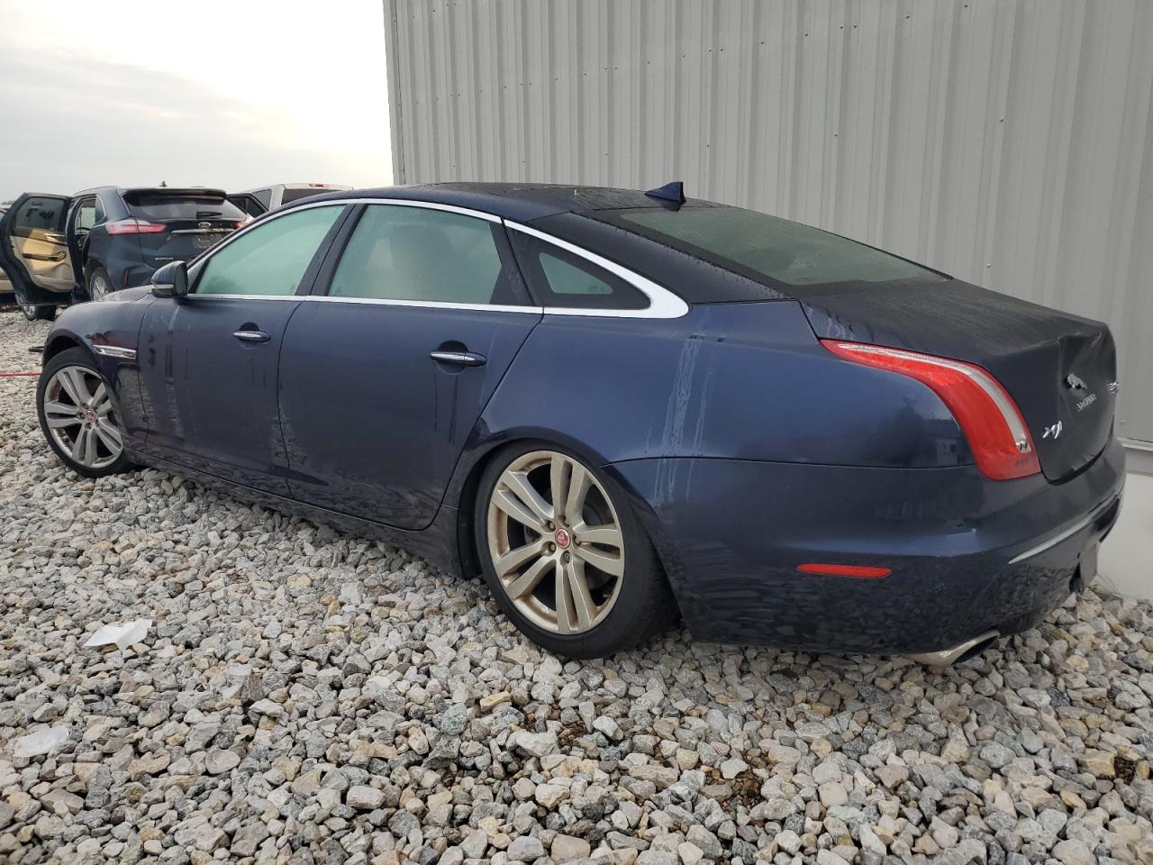 Image 2 of 2014 JAGUAR XJL PORTFOLIO 2014 with VIN SAJWJ2GD8E8V71077